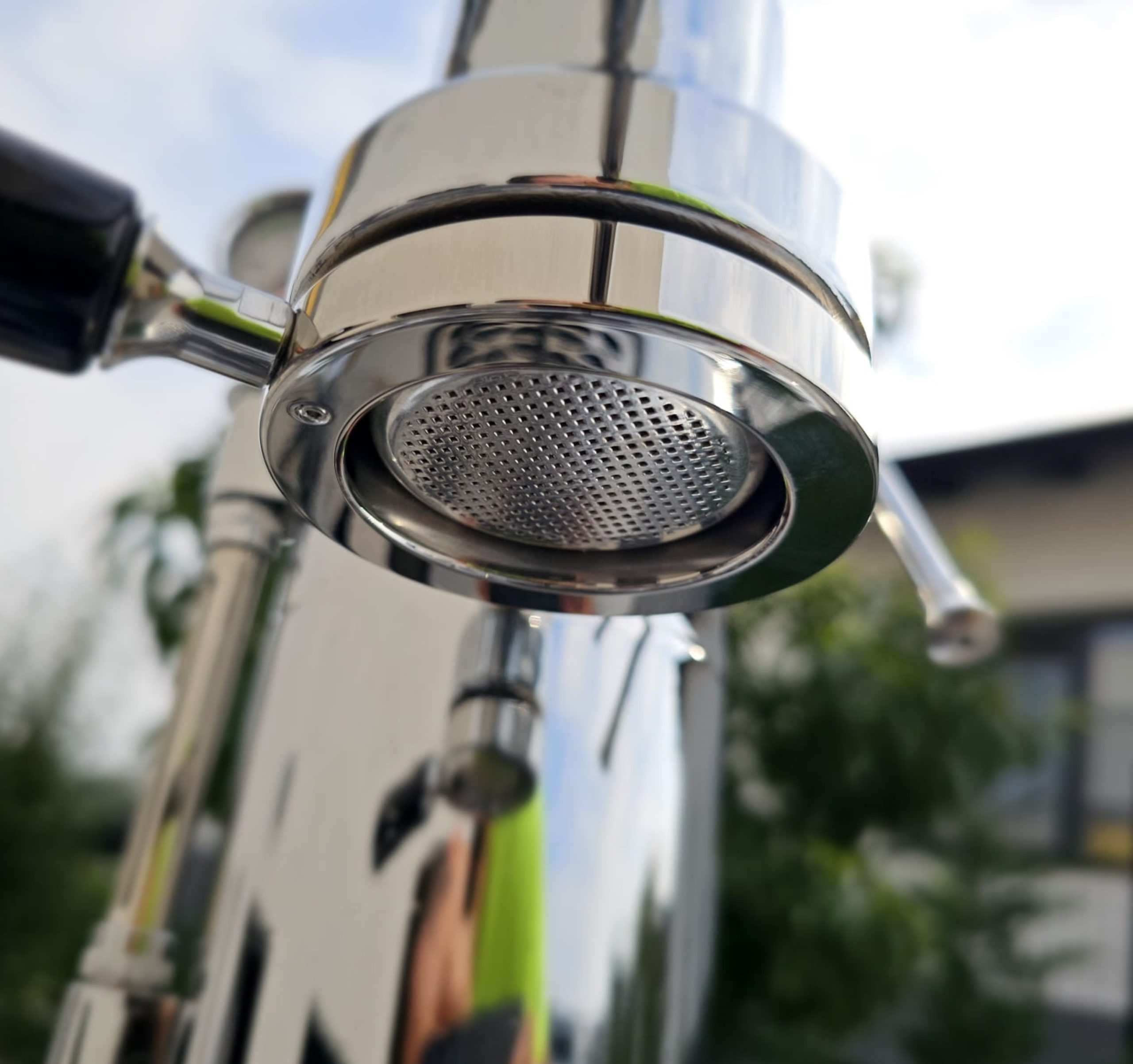 The Enduring Allure of the La Pavoni Espresso Machine: A Master’s Guide